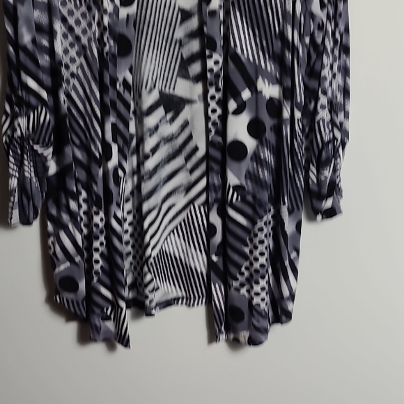 LYNN RITCHIE SILVER Black & White Abstract Patterned Blouse Button Up Size Small - Picture 6 of 13